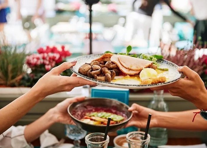 Gostinjska kuća Luxury Skyfall 4*