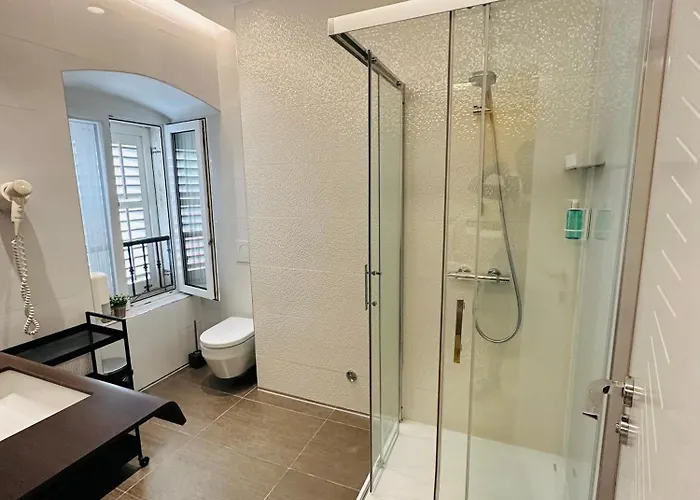 Gostinjska kuća Luxury Skyfall Split