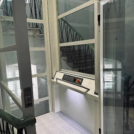 Luxury Skyfall Gasthuis