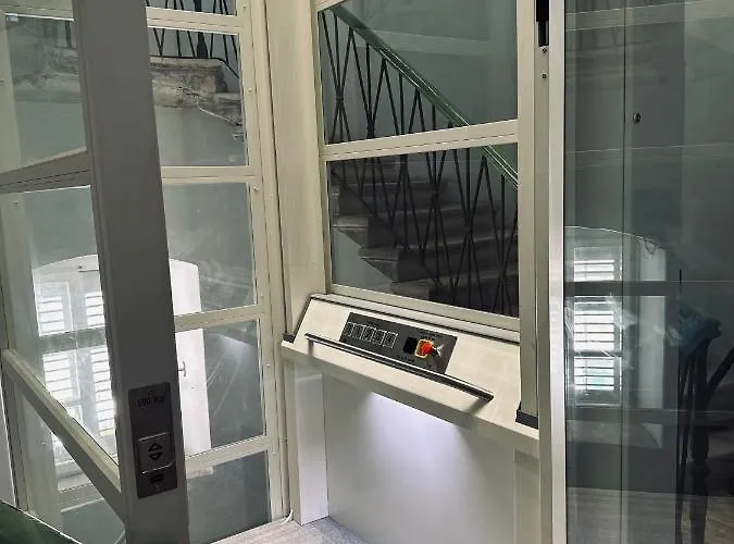 Luxury Skyfall Gasthof