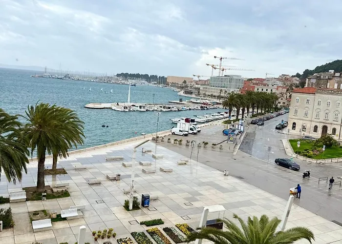 Luxury Skyfall 4* Split