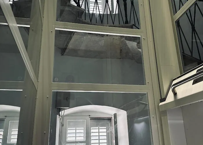 Luxury Skyfall Guest house